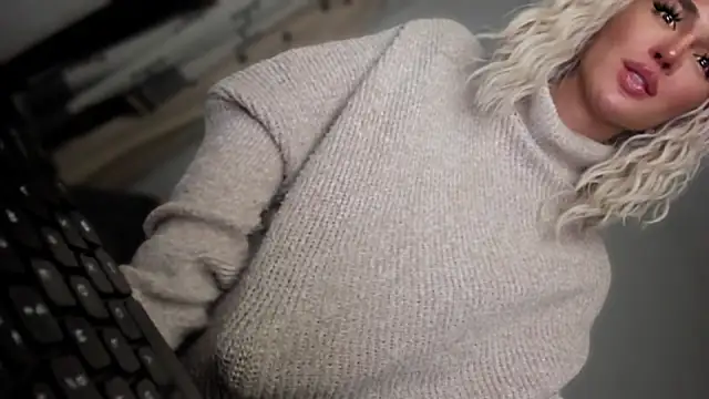 Snapshot of mxshemale_ladyboy chatting on October 2025 12:33:01 AM mxshemale ladyboy online show from October 2025 12:33:01 AM