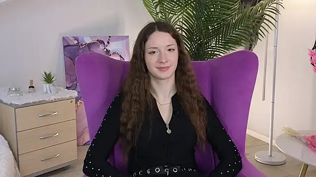 Snapshot of KarmenRasey chatting on December 2025 02:44:02 PM KarmenRasey online show from December 2025 02:44:02 PM