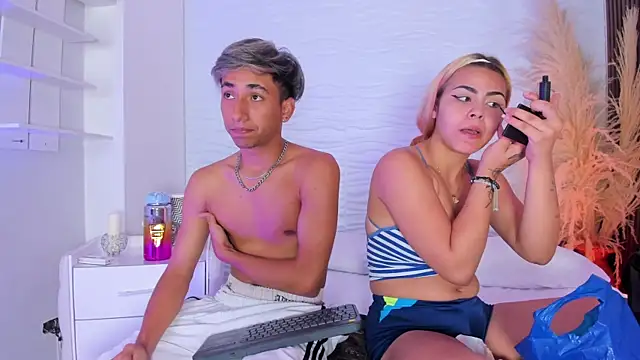 Snapshot of kimberlyAndOstin chatting on December 2025 12:43:01 PM kimberlyAndOstin online show from December 2025 12:43:01 PM