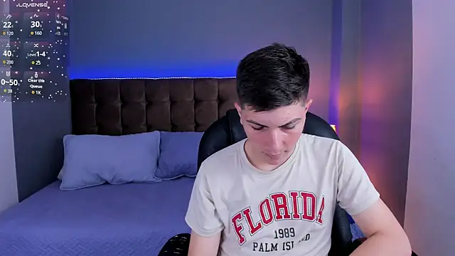 Teddy 18 online show from December 2025 03:22:02 AM