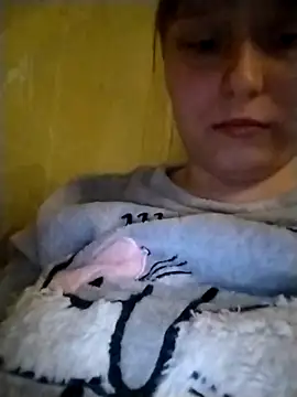 Snapshot of LusaF chatting on December 2025 07:30:02 PM LusaF online show from December 2025 07:30:02 PM