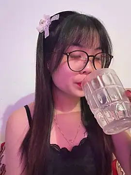 Snapshot of ___KARA___ chatting on January 2026 01:00:02 AM KARA online show from January 2026 01:00:02 AM