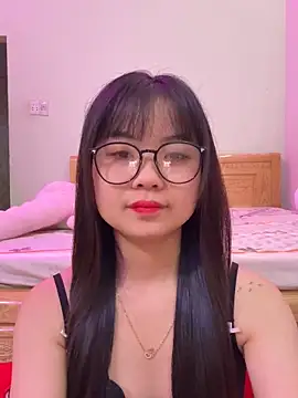 Snapshot of ___KARA___ chatting on February 2026 12:28:01 AM KARA online show from February 2026 12:28:01 AM