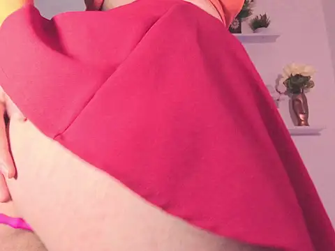 Snapshot of Lyra_Monrroy chatting on February 2026 03:33:01 AM Lyra Monrroy online show from February 2026 03:33:01 AM