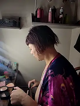 infinirose online show from February 2026 04:40:02 PM