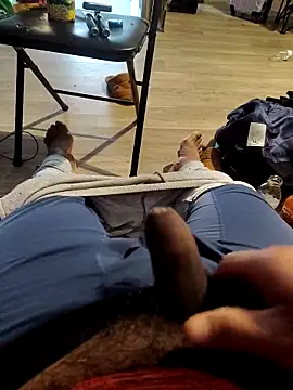 Snapshot of joaquinvaladez chatting on February 2026 03:09:02 PM joaquinvaladez online show from February 2026 03:09:02 PM