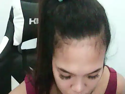 Snapshot of CleopatraLee chatting on December 2025 12:43:01 PM CleopatraLee online show from December 2025 12:43:01 PM