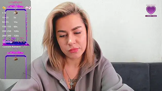 Snapshot of Roxi_Joy chatting on February 2026 11:20:01 AM Roxi Joy online show from February 2026 11:20:01 AM