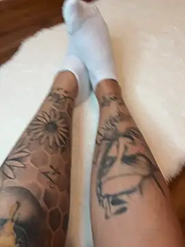 Snapshot of Klarry69 chatting on April 2026 08:25:02 PM Klarry69 online show from April 2026 08:25:02 PM