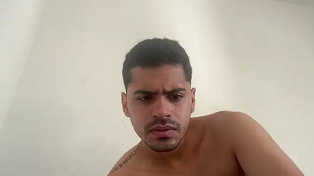 HotWhisper22 online show from March 2026 12:53:01 PM