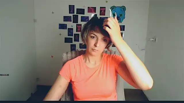 Lana Foxyy online show from May 2026 12:33:02 PM