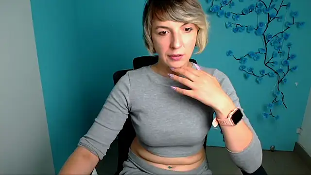 Lana Foxyy online show from May 2026 12:23:02 PM