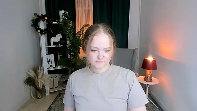 Snapshot of Yennefer__ chatting on December 2025 04:24:01 PM Yennefer online show from December 2025 04:24:01 PM