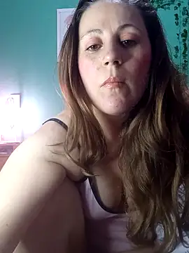 Snapshot of SofiEsteves chatting on December 2025 05:31:01 PM SofiEsteves online show from December 2025 05:31:01 PM