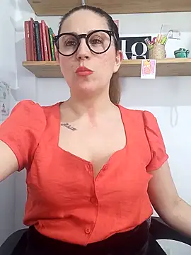 SofiEsteves online show from May 2026 03:50:02 PM