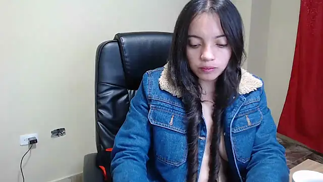 Snapshot of smith_celeste chatting on March 2025 11:43:01 PM smith celeste online show from March 2025 11:43:01 PM