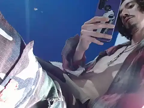 Snapshot of sk8-boy chatting on December 2025 06:02:01 PM sk8-boy online show from December 2025 06:02:01 PM