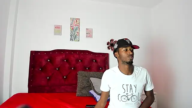 AllieyYZacks online show from December 2025 01:29:02 PM