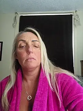 theblondecocklover online show from May 2026 08:09:02 AM