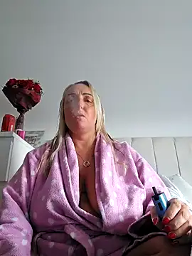 theblondecocklover online show from May 2026 06:15:02 PM