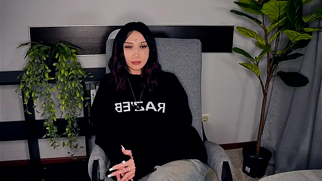 Snapshot of KendraBorland chatting on December 2025 01:50:02 PM KendraBorland online show from December 2025 01:50:02 PM