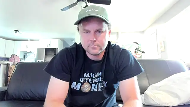 Studmuffin4you online show from August 2026 12:13:01 AM