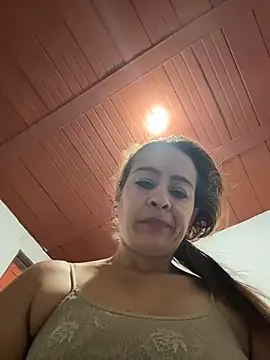 saramaartinez online show from April 2026 06:01:01 PM