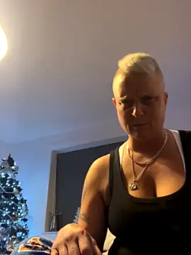 Bendoverbetty3 online show from December 2025 09:55:01 PM