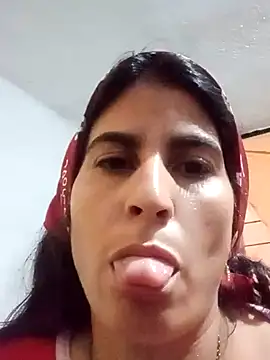 Snapshot of Laflaca12 chatting on April 2026 05:35:01 PM Laflaca12 online show from April 2026 05:35:01 PM