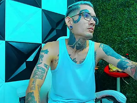 Boy tatto77 online show from January 2026 05:26:01 PM