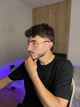 LIAM COLT online show from April 2026 08:17:02 PM