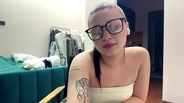 Snapshot of PassionPie chatting on December 2025 06:26:01 PM PassionPie online show from December 2025 06:26:01 PM