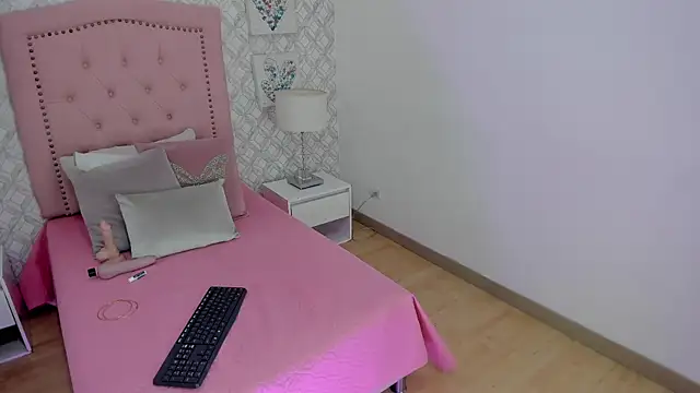 Snapshot of amber__ferrera chatting on January 2026 07:50:02 PM amber ferrera online show from January 2026 07:50:02 PM