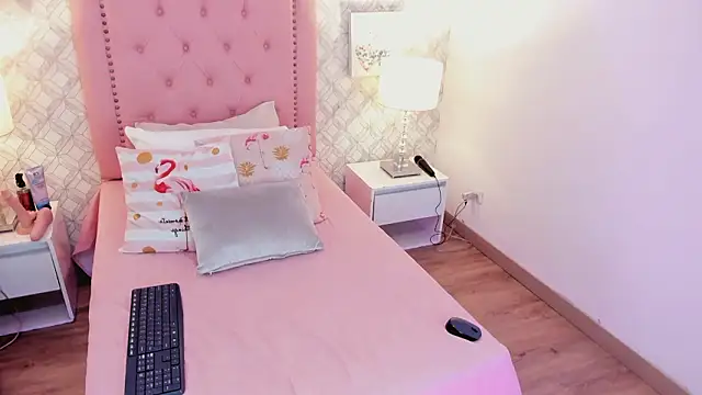 Snapshot of amber__ferrera chatting on February 2026 07:41:02 PM amber ferrera online show from February 2026 07:41:02 PM