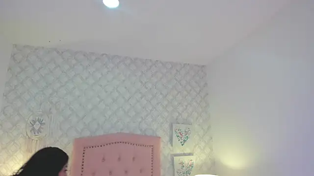 amber  ferrera online show from February 2026 02:40:02 PM