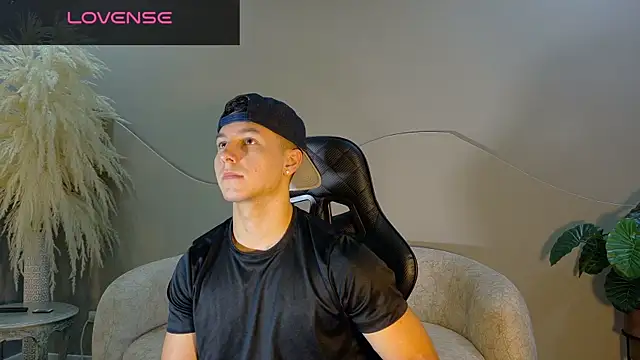 Noah Clarkk online show from July 2026 05:30:01 PM