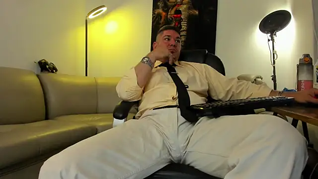 Snapshot of Dante_Bellini chatting on December 2025 11:50:01 AM Dante Bellini online show from December 2025 11:50:01 AM