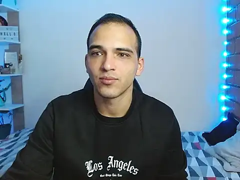 Snapshot of MaaX2330 chatting on December 2025 02:34:01 PM MaaX2330 online show from December 2025 02:34:01 PM