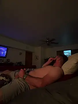 Snapshot of feralfloridacple chatting on March 2026 06:31:02 AM feralfloridacple online show from March 2026 06:31:02 AM