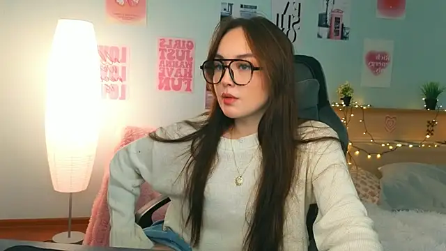 fallin lovee online show from January 2026 07:39:01 PM