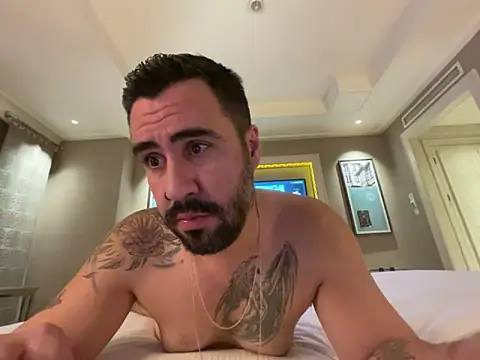 XhotLatte online show from March 2026 09:19:02 PM