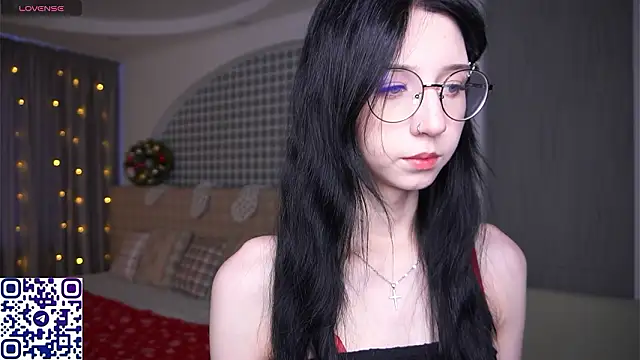 Snapshot of DeliaLoma chatting on January 2026 05:44:02 AM DeliaLoma online show from January 2026 05:44:02 AM