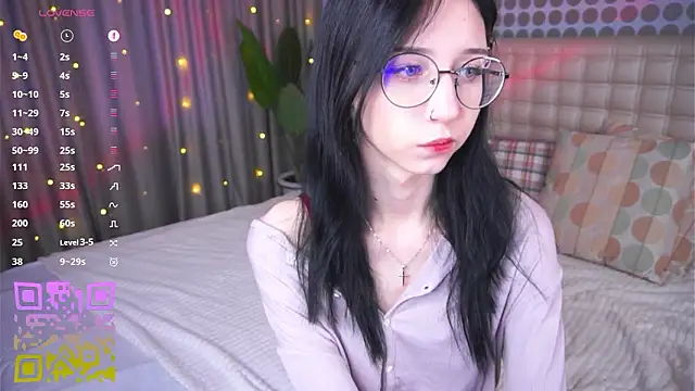 Snapshot of DeliaLoma chatting on February 2026 06:01:01 AM DeliaLoma online show from February 2026 06:01:01 AM