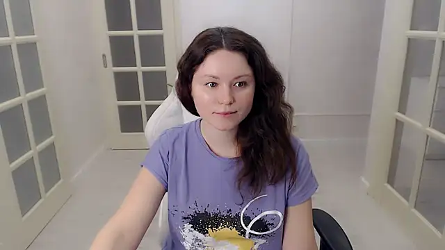 LondonMiley online show from December 2025 07:54:02 PM