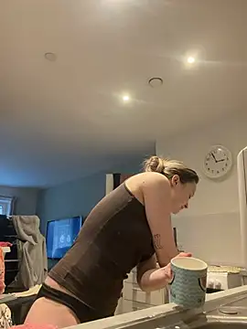 Snapshot of LilyLuck_ chatting on February 2026 02:00:02 PM LilyLuck online show from February 2026 02:00:02 PM