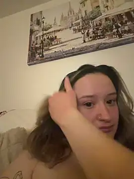 Snapshot of LilyLuck_ chatting on February 2026 02:43:01 AM LilyLuck online show from February 2026 02:43:01 AM