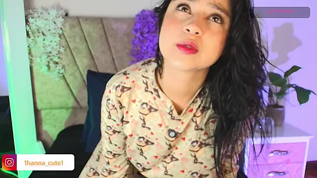 hannaa cute online show from May 2026 12:56:02 PM