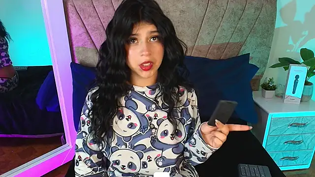 hannaa cute online show from May 2026 11:56:01 PM