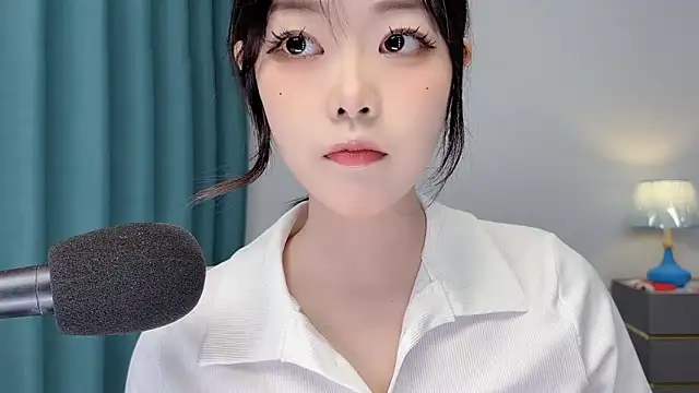 smalldaisy online show from May 2026 02:50:02 AM