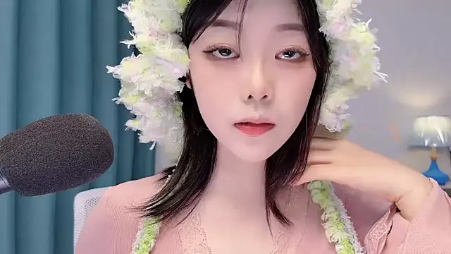 smalldaisy online show from May 2026 03:13:01 AM
